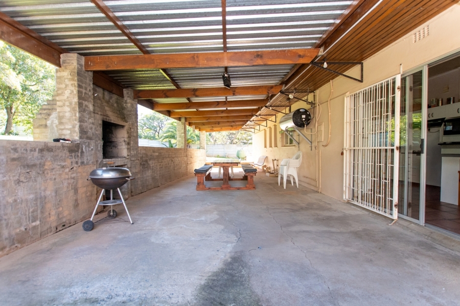 4 Bedroom Property for Sale in Ongegund Village Western Cape